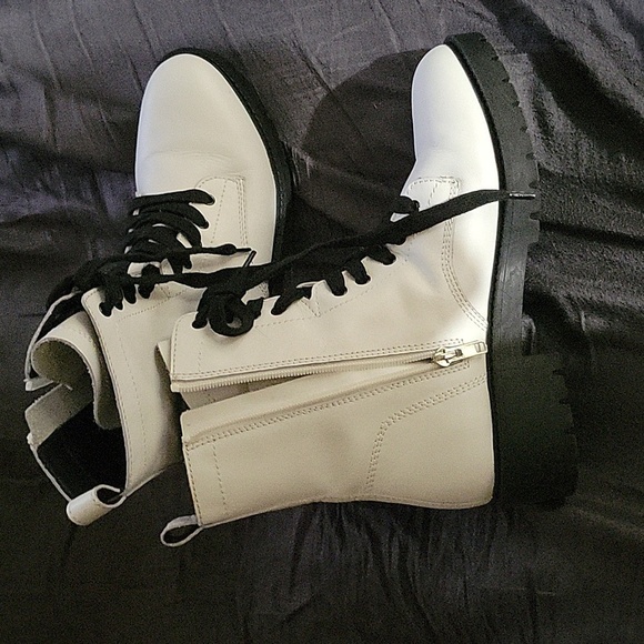 Steve Madden White Leather Combat Boots - Picture 4 of 5